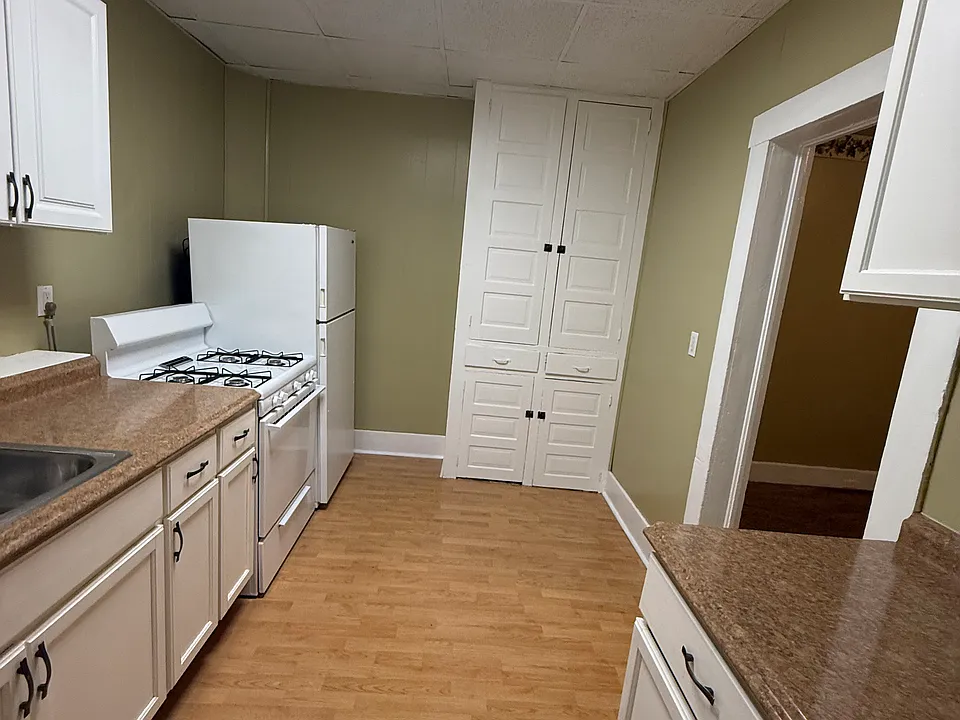 831 Wood St #831
