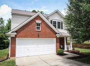 2827 Forest Grove Ct, Charlotte, NC 28269