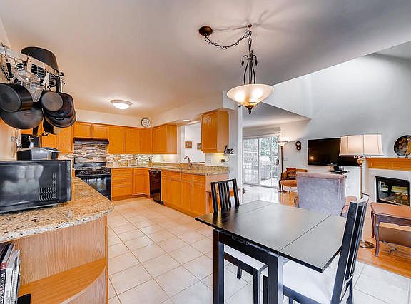 4th image of 1344 Laurel Oaks Dr