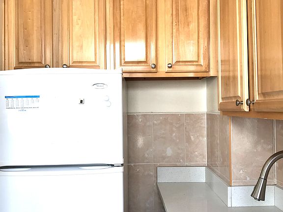3rd image of 32-12 46th St #3L
