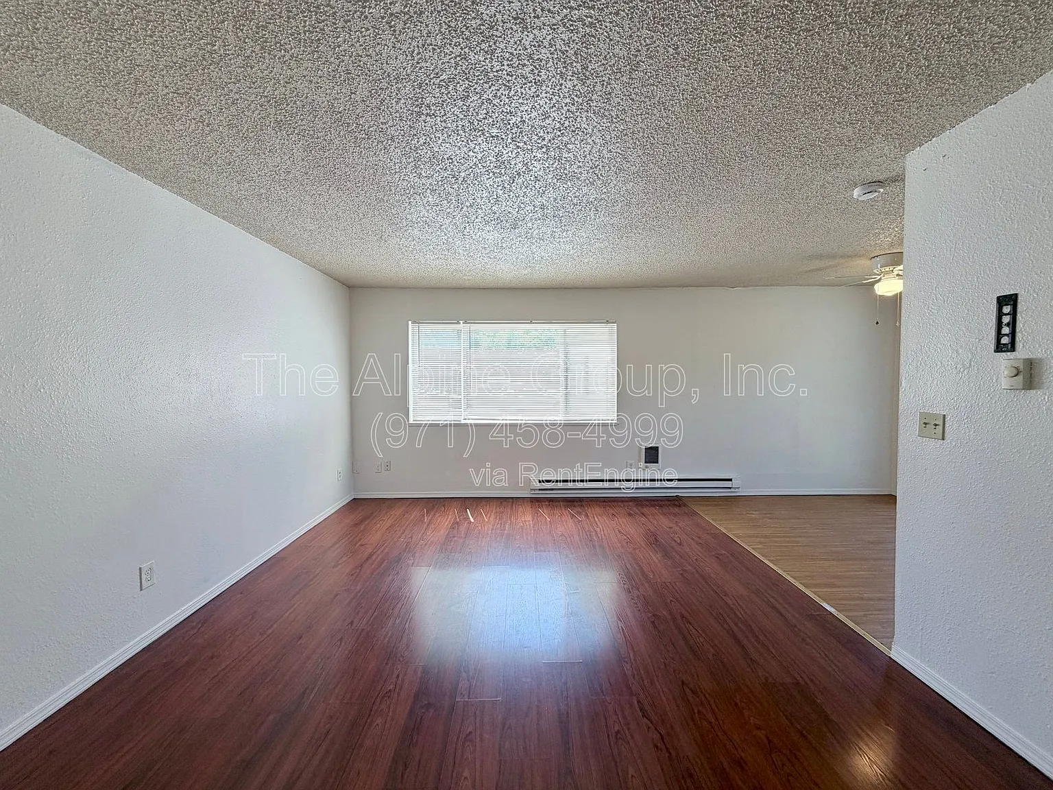 2 bed, 1.0 bath, 815 sqft, $1,320 — Photo 2