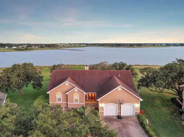 24475 La Ponderosa Dr, Mathis, TX 78368