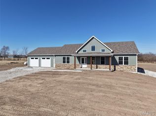 11392 Green Acres Trl, Hannibal, MO 63401