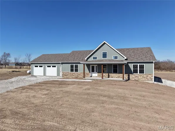 11392 Green Acres Trl, Hannibal, MO 63401