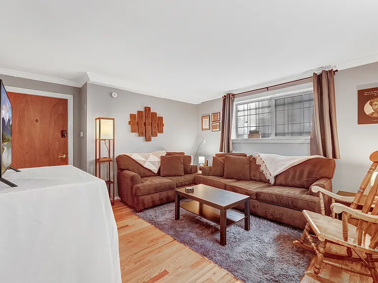 1 S Pennsylvania St #101 — Photo 9