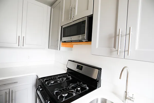 Rented by REAL New York | media 11