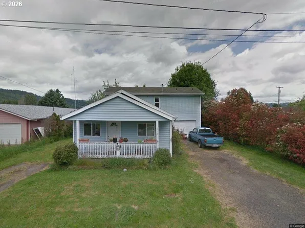 211 Oak St, Amity, OR 97101