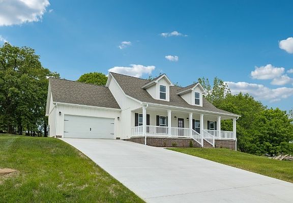 3rd image of 156 Lisa Dr Lot 8