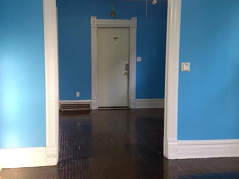 154 S Porter St — Photo 5