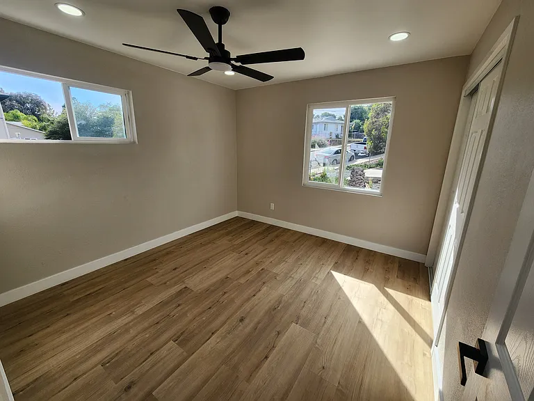 6106 Severin Dr — Photo 7