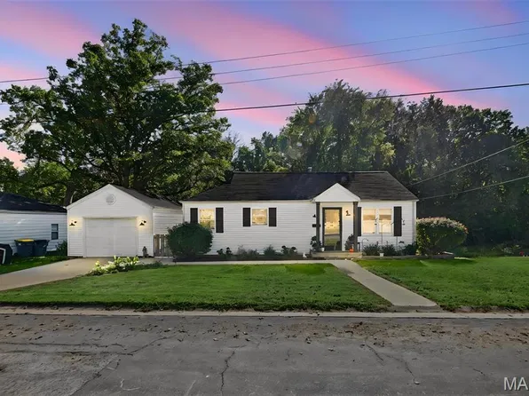 48 Halleck Ave, Edwardsville, IL 62025