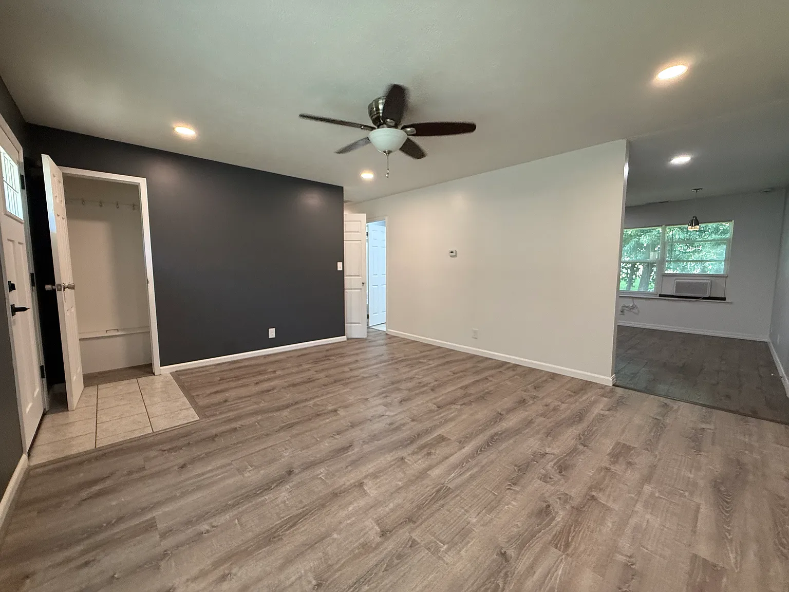 3 bed, 1008 sqft, $1,300 — Photo 4