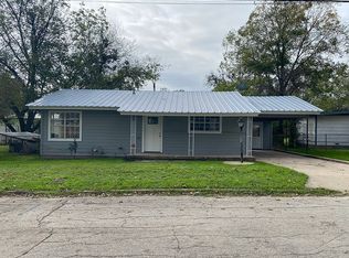 504 W Walcott Ave, Comanche, TX 76442