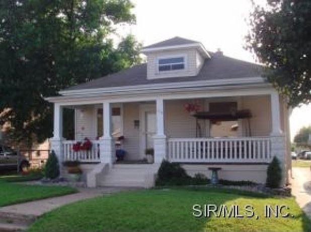 1st image of 510 Whitelaw Ave