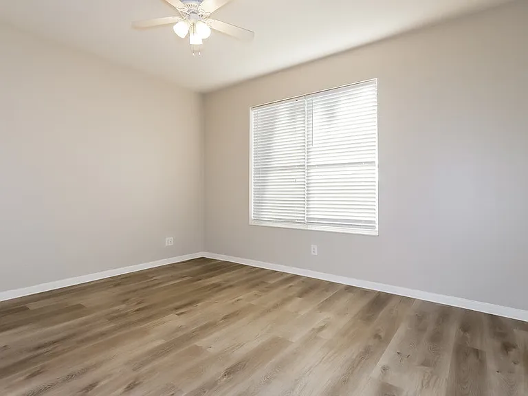 8549 Deer Chase Dr — Photo 10