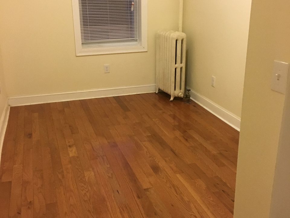 2nd image of 400 54th St