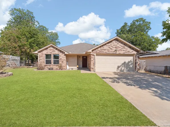 1212 Bales St, Cleburne, TX 76033