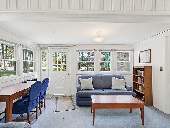 5th image of 26 White Ave