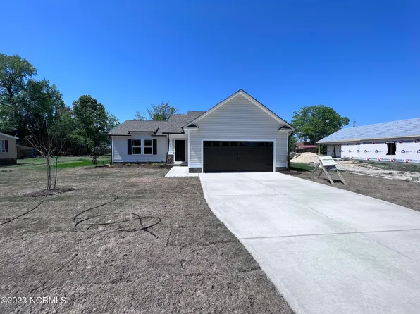 104 E Goldsboro Street, Micro, NC 27555