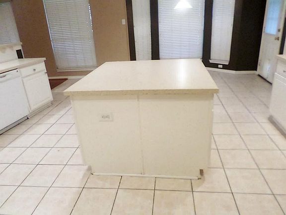 5th image of 3412 Windcrest Ct
