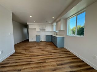 5871 1/2 S San Pedro St, Los Angeles, CA 90003