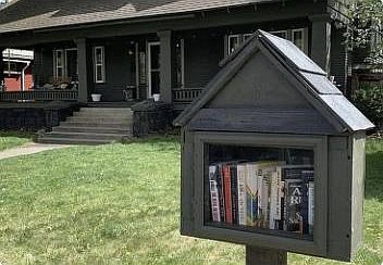 Beautiful 1900's craftsman home with 4 units.