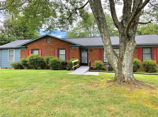 4701 Penn Wyne Dr, Greensboro, NC 27410