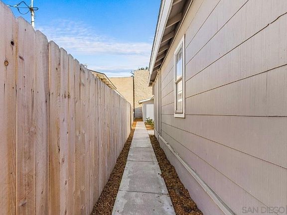 4th image of 1425 Coolidge Ave #1/2
