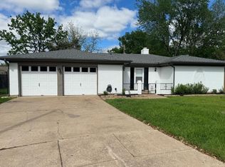 1117 Heather Ct, Benbrook, TX 76126