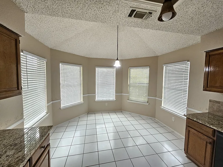 5 Canary Ct — Photo 3