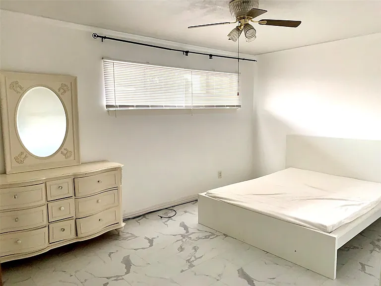 909 Silber Rd #57J — Photo 9