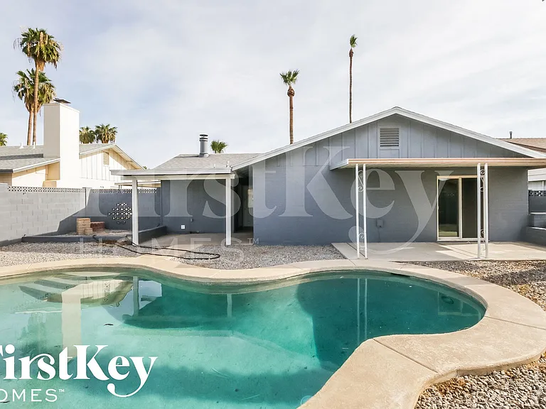 3734 W Sierra St — Photo 15
