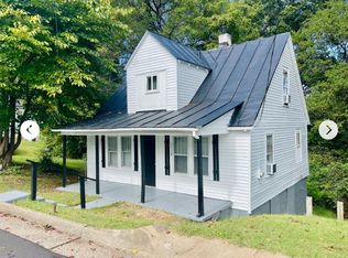 1118 Pine Hall Rd, Martinsville, VA 24112