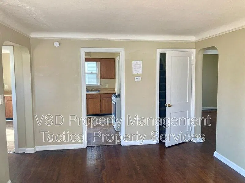 2 bed, 1.0 bath, 791 sqft, $1,295 — Photo 4