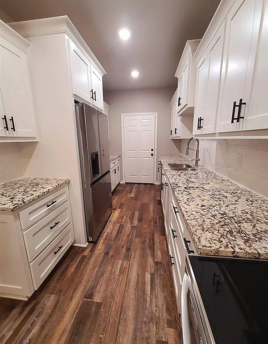 3 bed, 1471 sqft, $1,850 — Photo 3