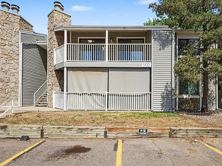 902 S Walden St #208 — Photo 19