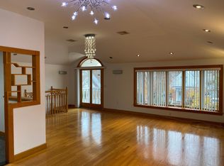 5612 196th St #2, Fresh Meadows, NY 11365