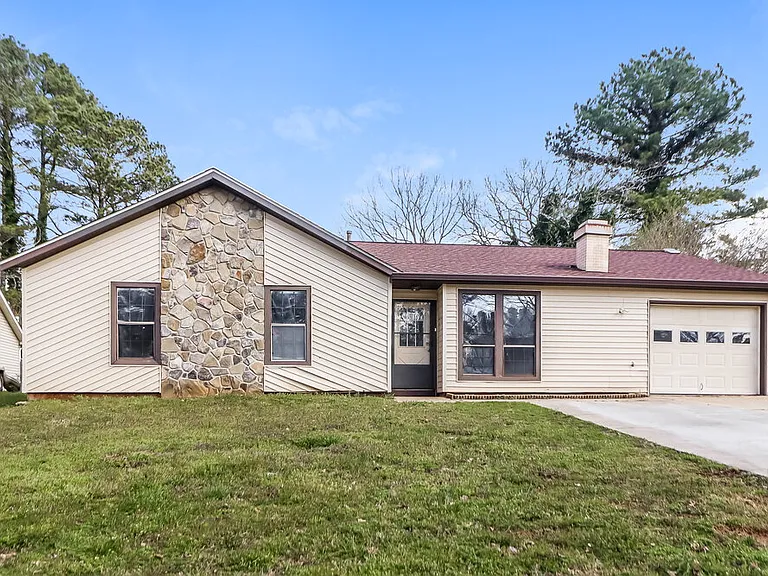 730 Hairston Crossing Trl — Photo 1