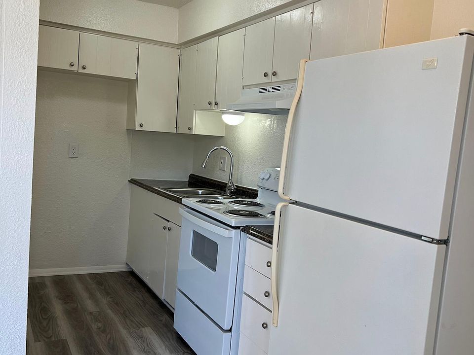 1st image of 1215 E 63rd St APT B