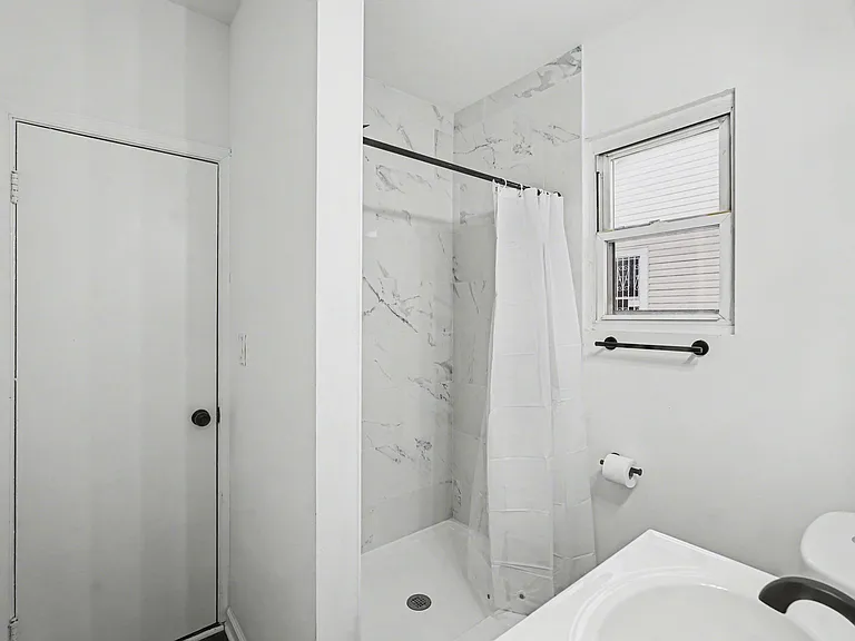 Fernhill Ave — Photo 4
