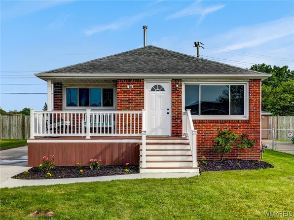 70 Nandale Dr, Cheektowaga, NY 14227