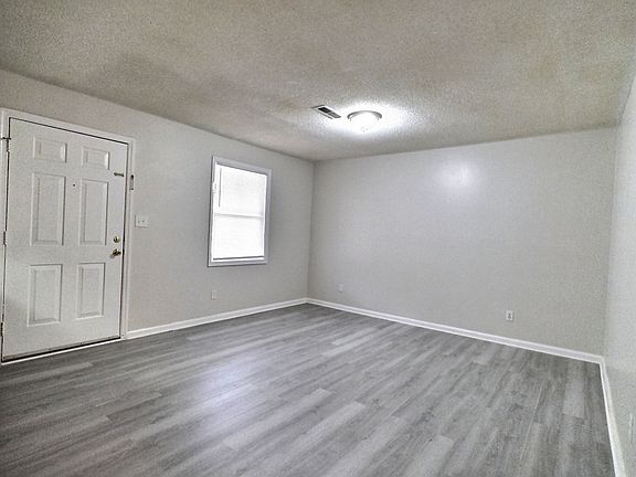 5th image of 2805 White Meadow Ln #H