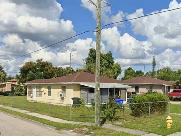 3103 Saint Charles St, Fort Myers, FL 33916
