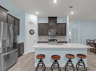 11245 Canyon Mine Dr, Aubrey, TX 76227