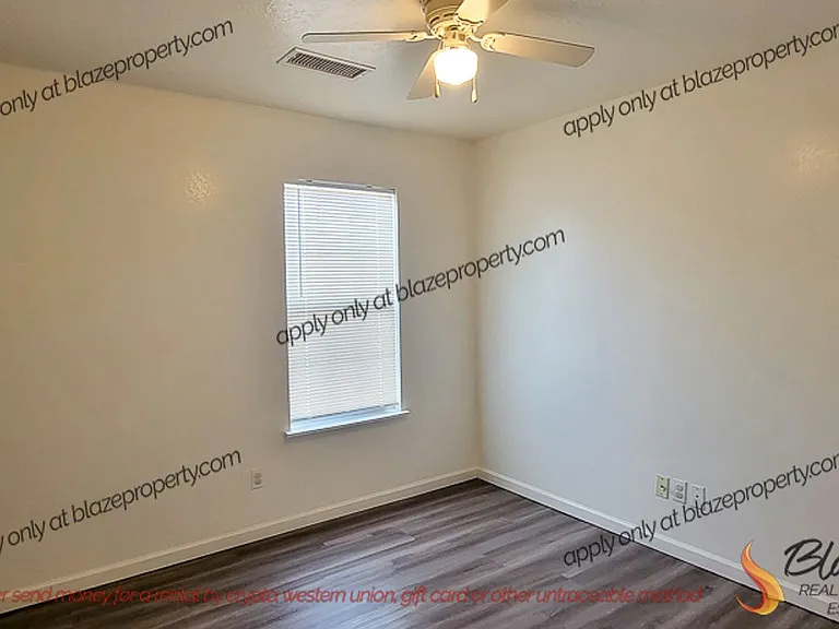 3132 Walnut St — Photo 8