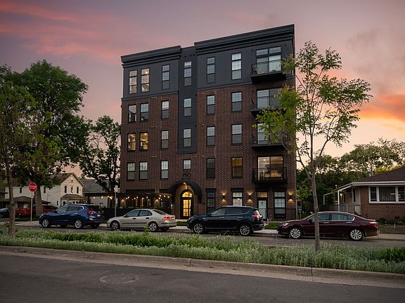 2nd image of 1000 Main St NE #204
