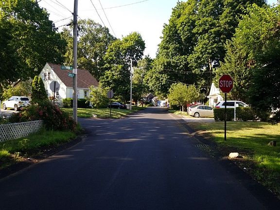 4th image of 80 Campbell Ave