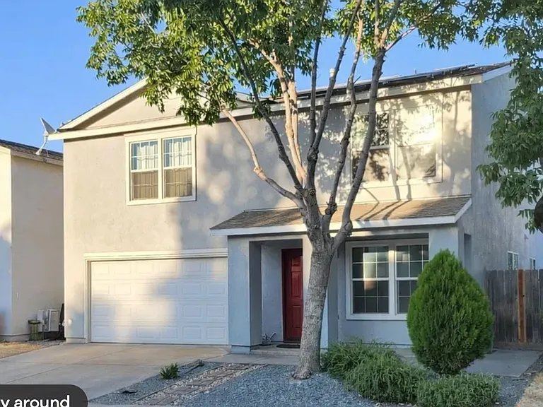 Larkspur Ave — Photo 1
