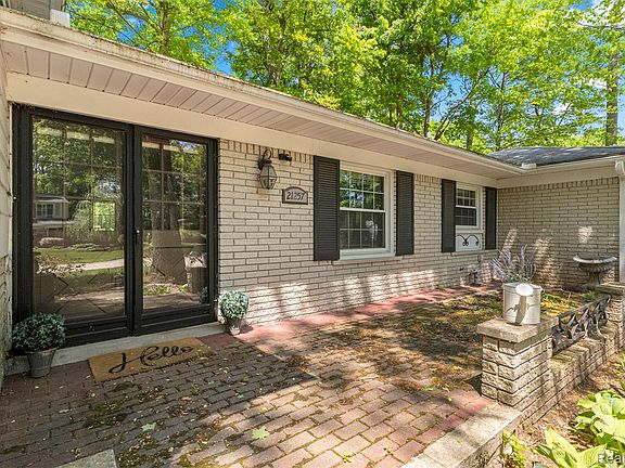 5th image of 21257 Woodfarm Dr