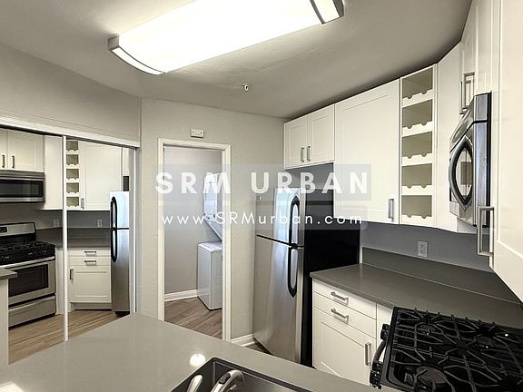 2nd image of 4612 Ohio St #36